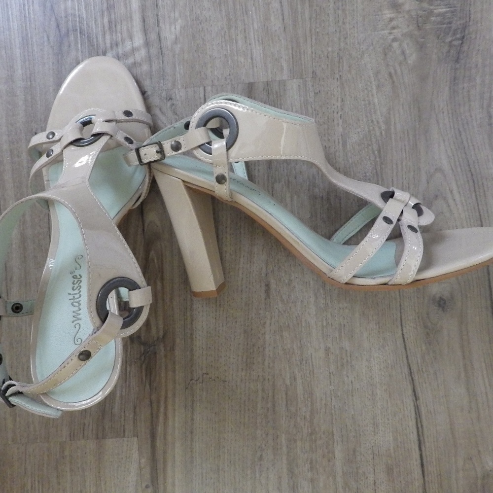 Matisse high heel woman's size 8 SUPER CUTE heel
